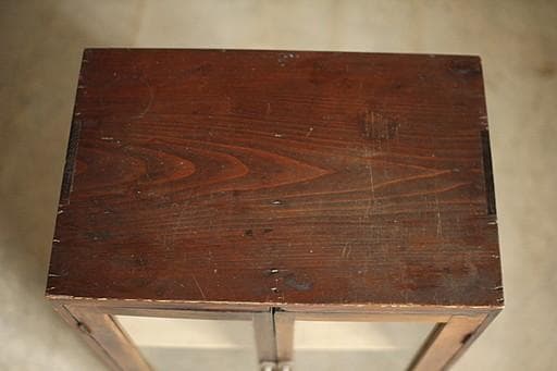 古い小ぶりな木製のガラス戸棚×小引き出し　食器棚　本棚　キャビネット　古家具