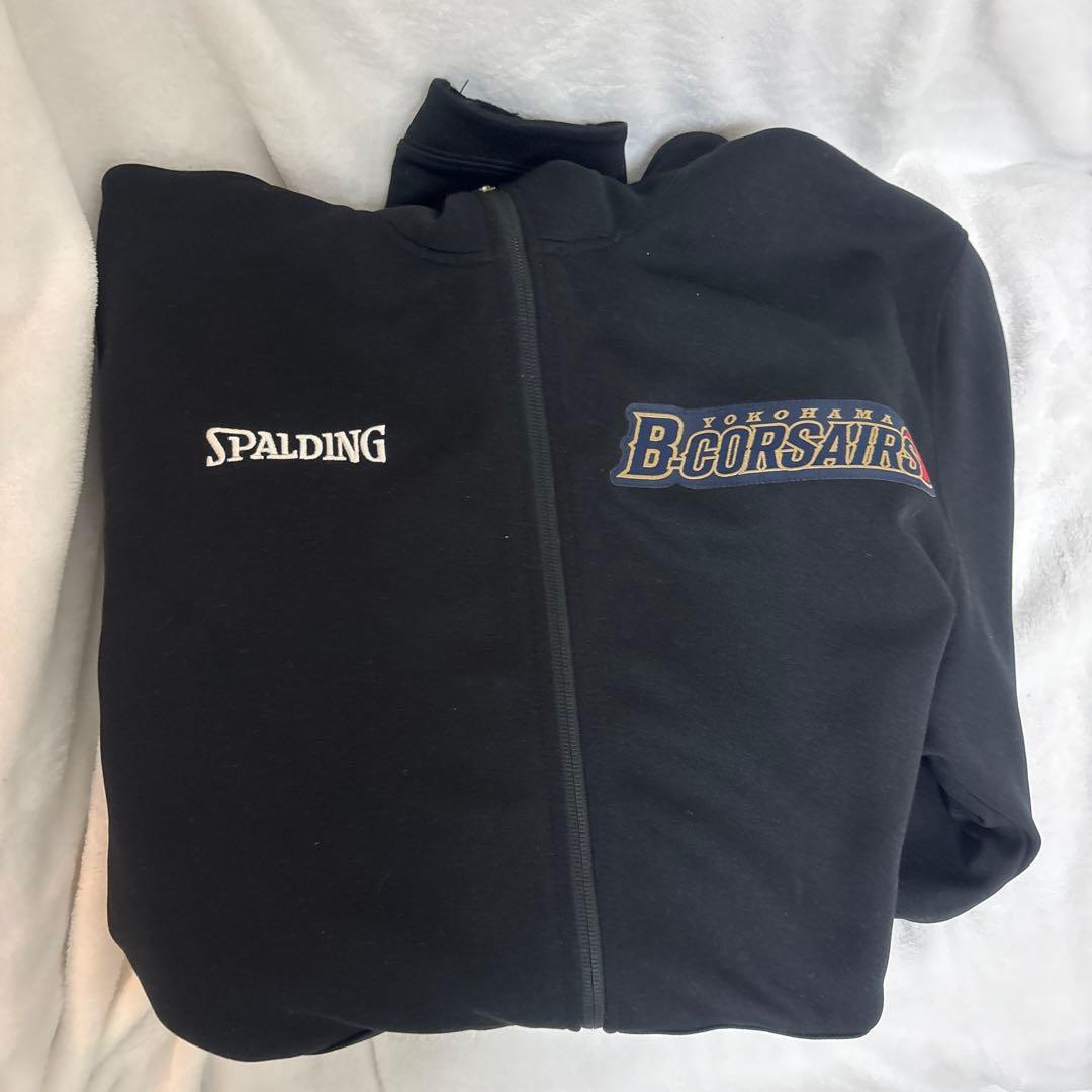 横浜ビーコルセアーズ　スウェットパーカー