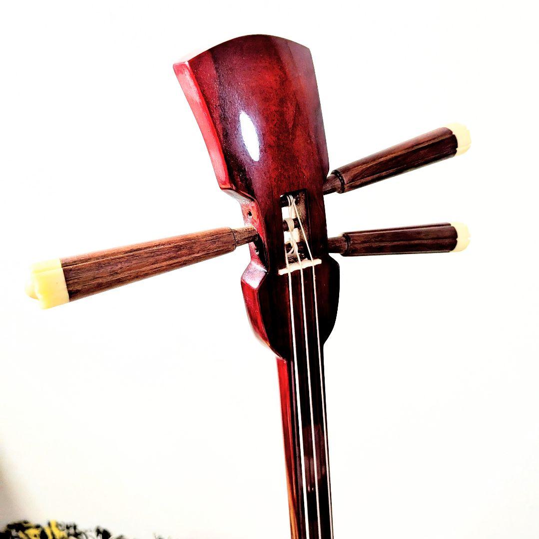 美品　沖縄三味線　本皮　ゆし木　真壁型