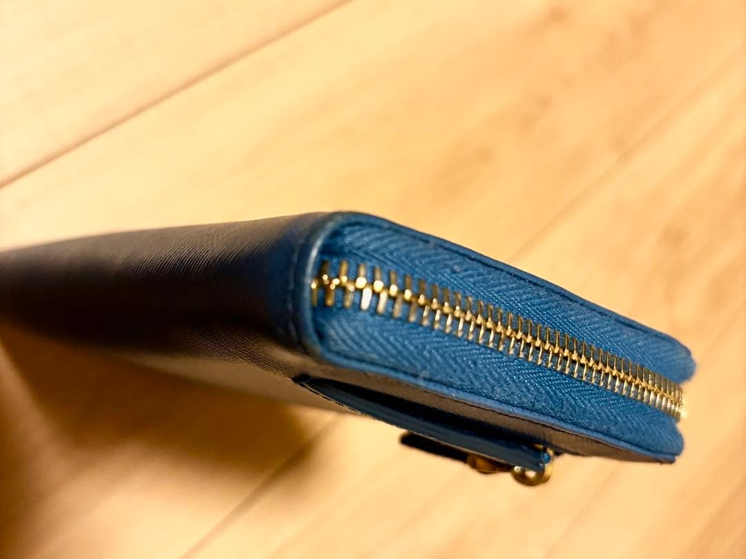 え*ん様 【新年特価】PRADA プラダ 水色 レザー 長財布 ショッパー付き