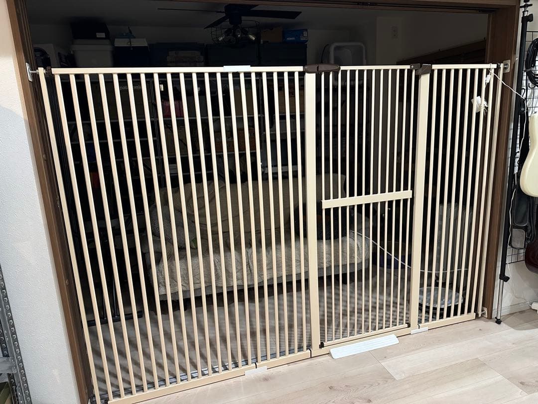 はちわれのくぅペットゲート　猫　ハイタイプ　高155cm 幅225.5-