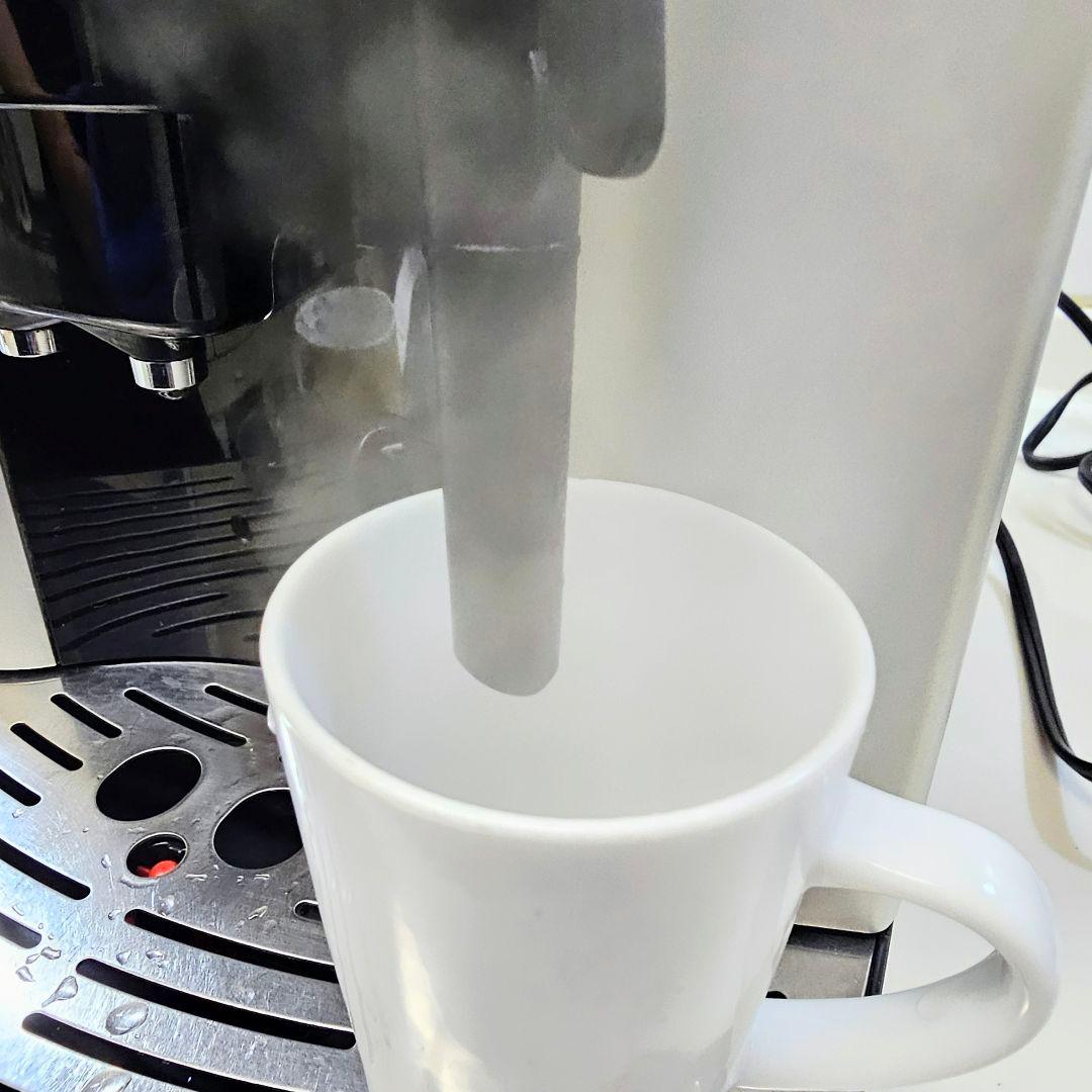 デロンギ エスプレッソマシン マグニフィカ ESAM2200SJ