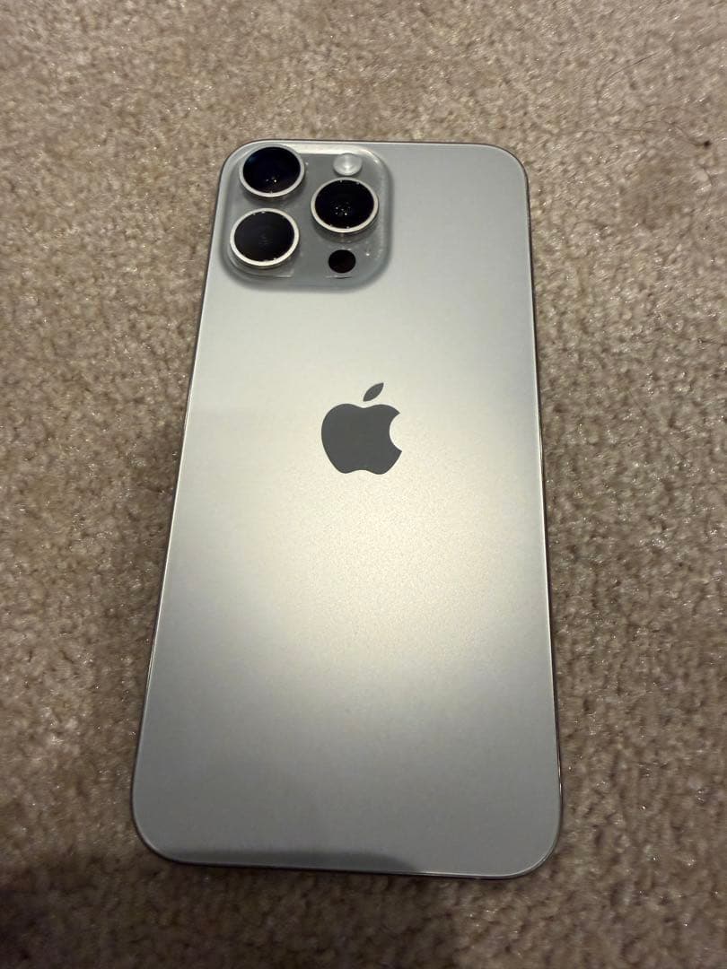 Apple iPhone 15 Pro Max 512 Gシルバー 本体