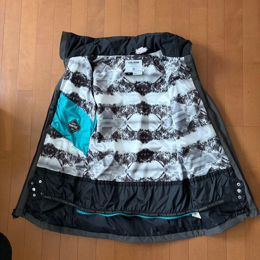 【VOLCOM 】GORE-TEXスノーボードジャケット Ｍサイズ