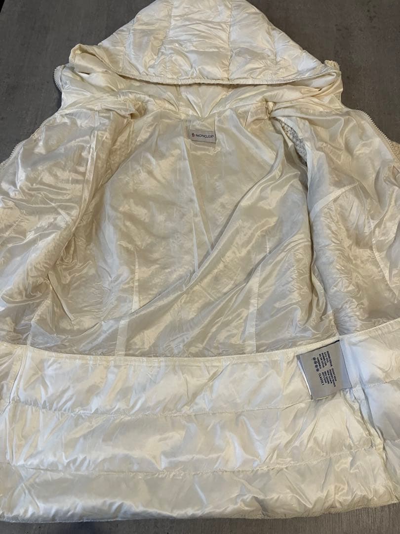 Moncler モンクレール　フードつきニットとダウンのコンビカーディガン