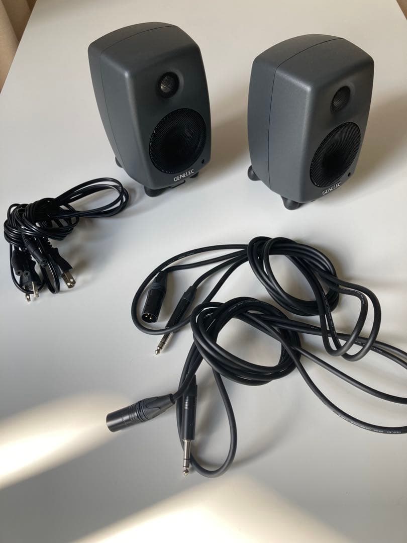 GENELEC 8010A モニタースピーカー　ペア