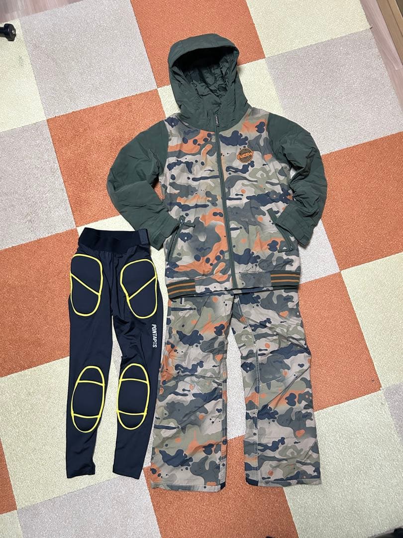 BURTON 迷彩柄 スノーボードウェア Mサイズ