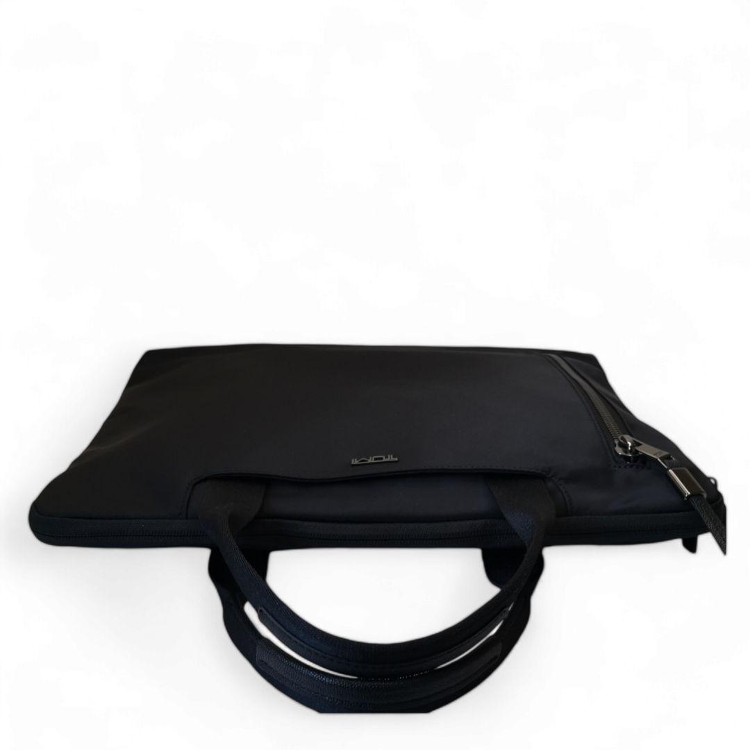 美品 現行品 TUMI ラップトップ キャリア ブラック ナイロン A4可