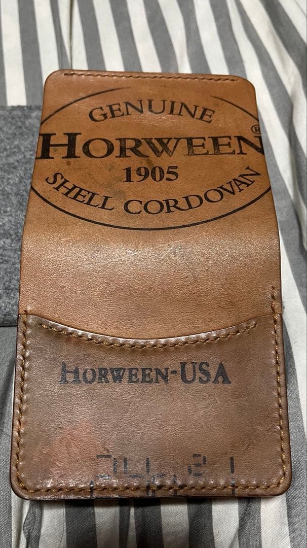 ぎ*ん様 ミニウォレットホーウィン社製シェルコードバンマーブルダークコニャック