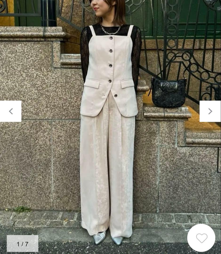 【2025年購入】グレースコンチネンタル　クラッシュサテンキャミトップス