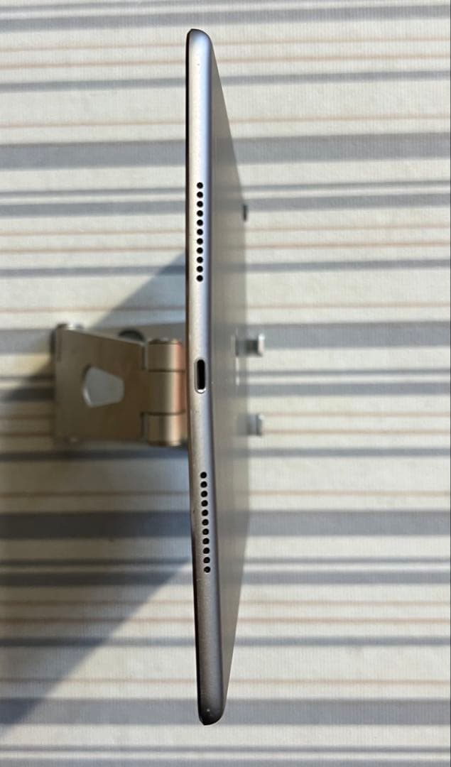 Apple SIMフリー10.5インチ iPad Pro（2017） 64GB