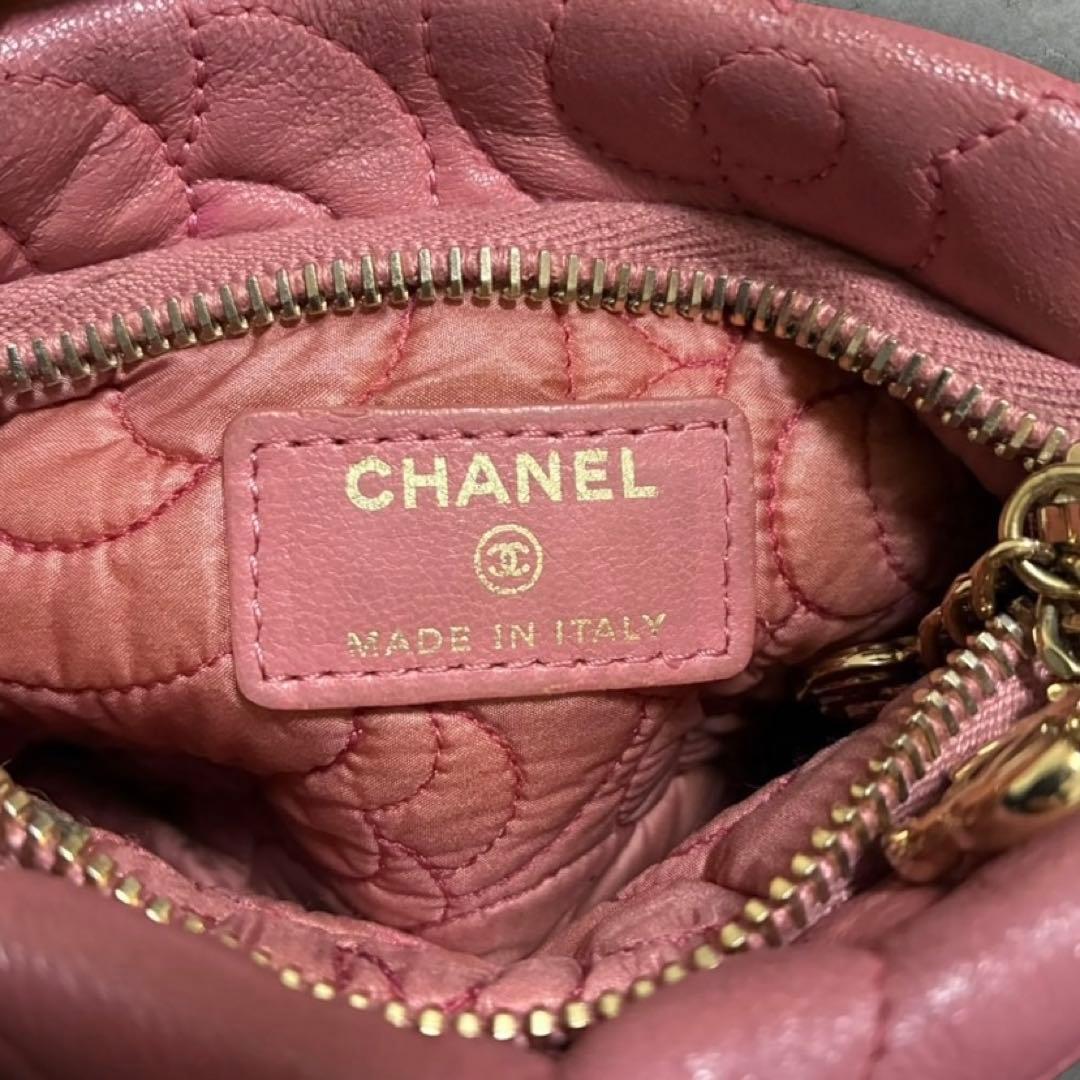 バッグ CHANEL camellia chain leather party bag