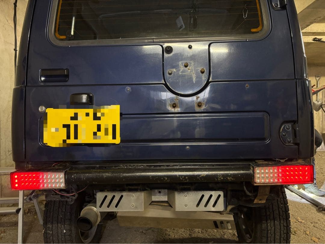 ジムニー　社外スチールリアバンパー　LEDテール付き