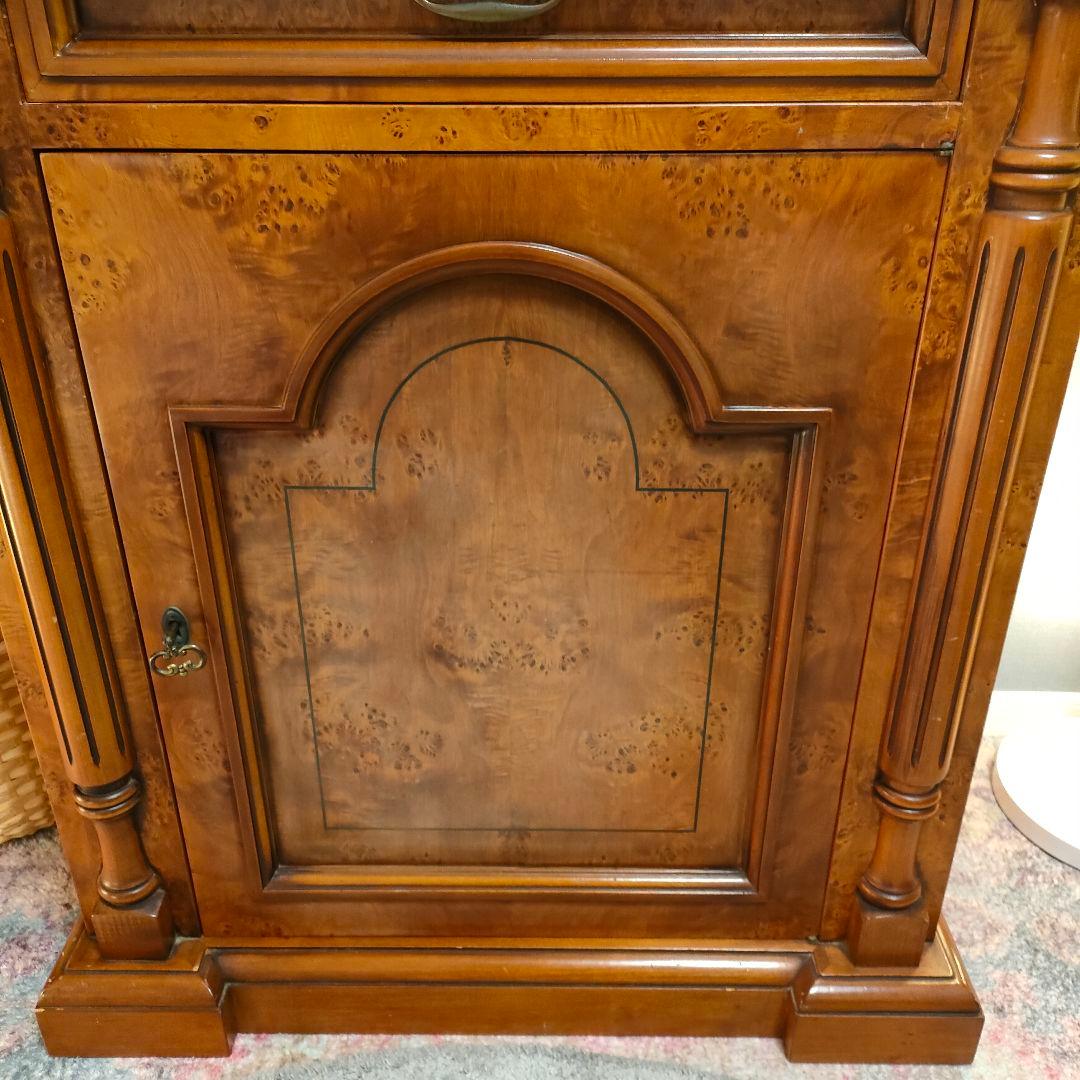 【ヴィンテージ 希少バールウッド】イタリア製クラシックキャビネット 鍵付き