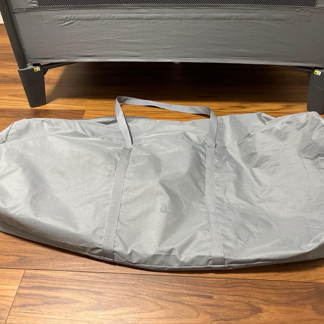 ココネルエアープラス　Aprica グレー　ベビーベッド