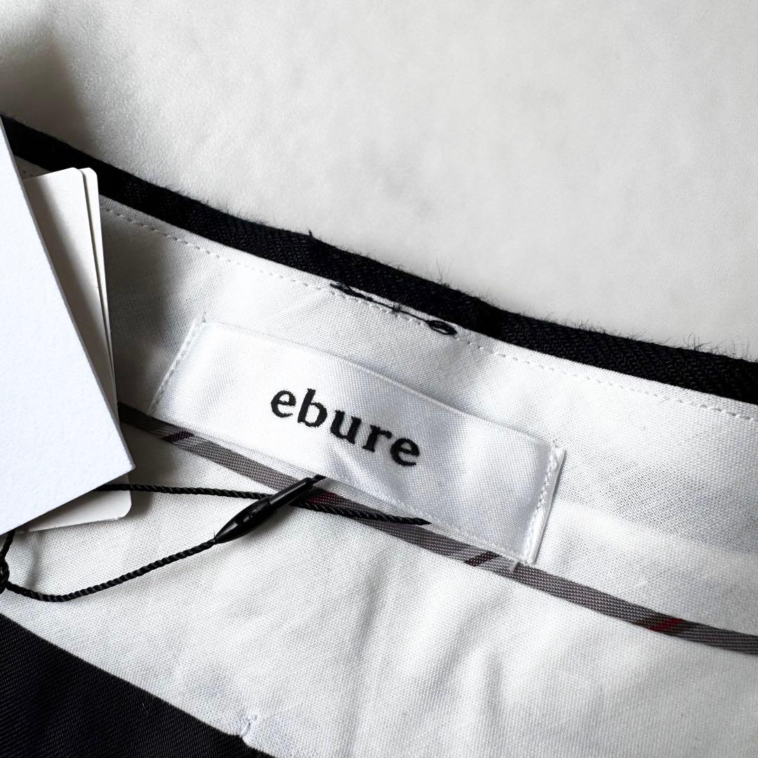 新品タグ付き✨エブール　リネンショートパンツ　イタリア製生地　金ボタン　38