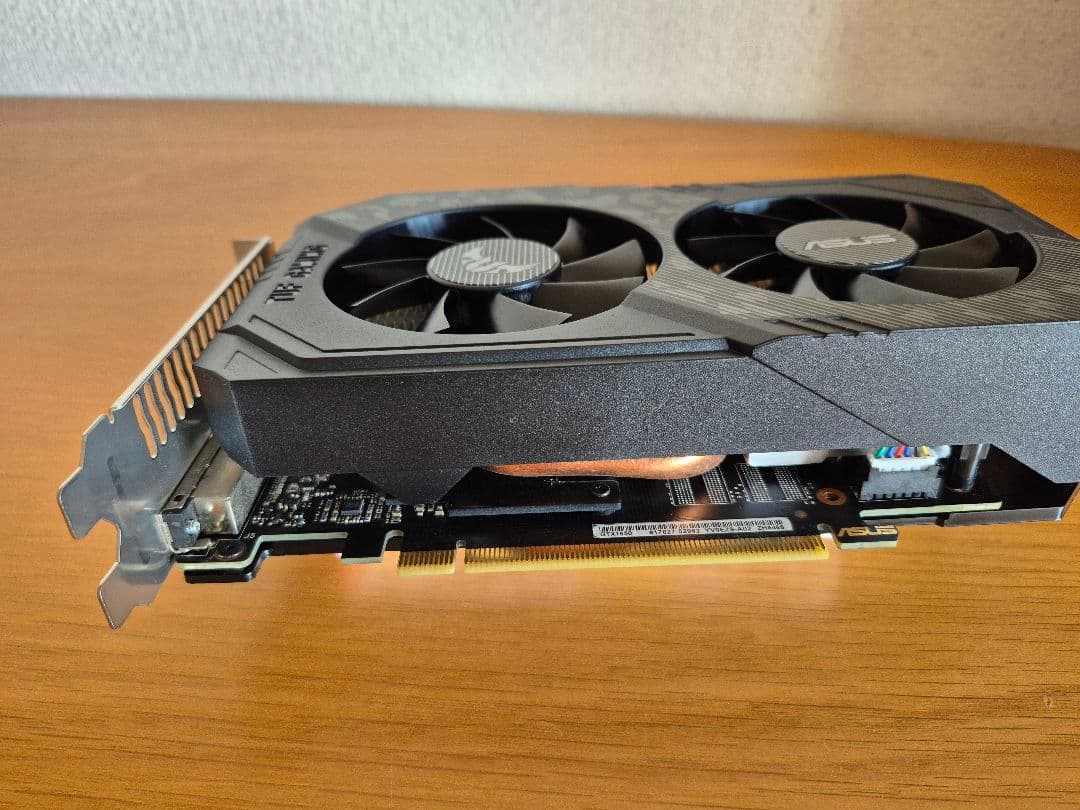 グラフィックボード・グラボ・ビデオカード ASUS TUF-GTX1650-O4GD6-GAMING