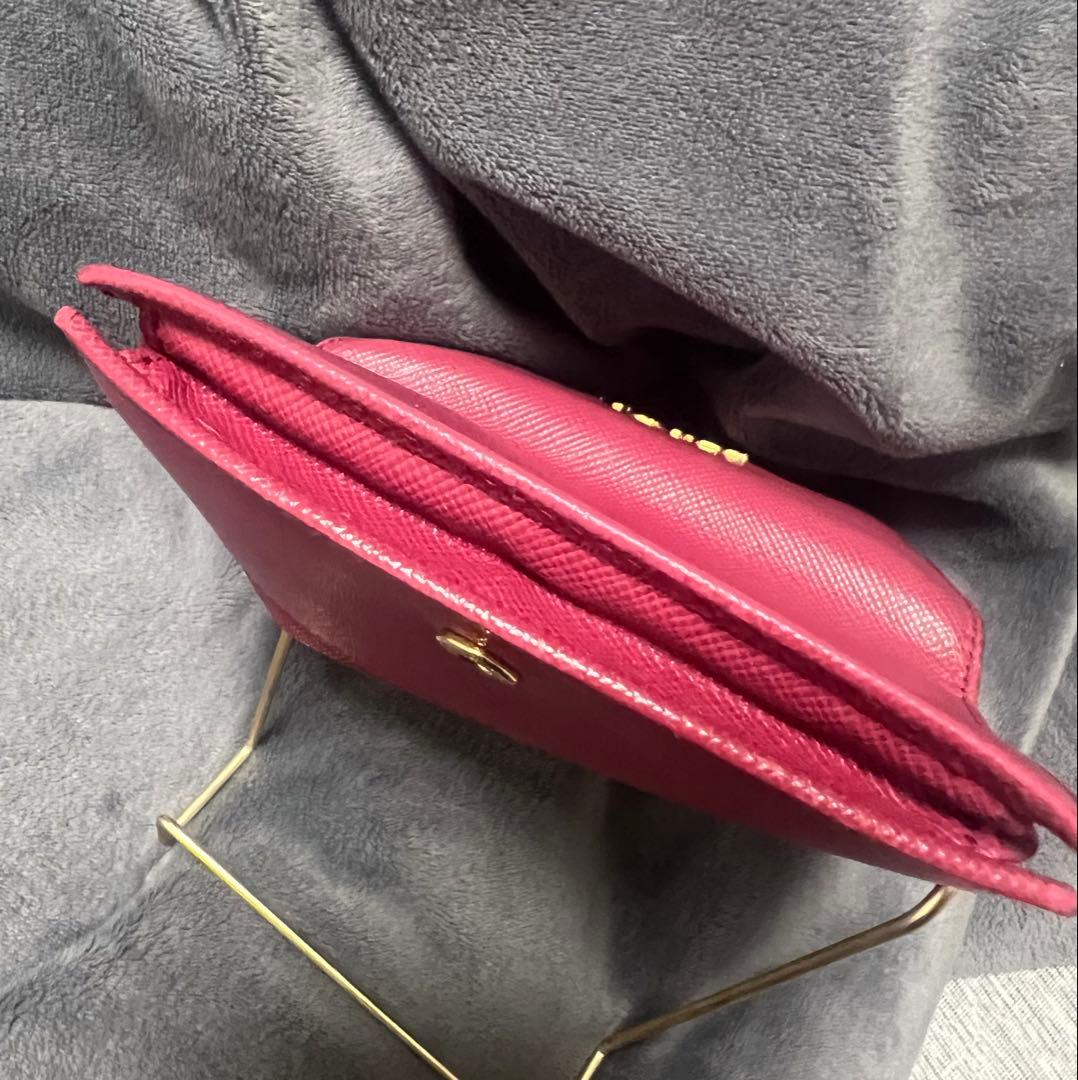 PRADA プラダ　サフィアーノレザー　ピンク　名刺入れ　レディース