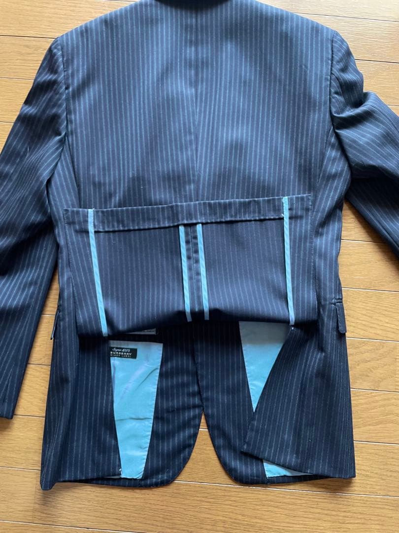 【美品】バーバリーブラックレーベル 3ピーススーツ 紺 38R 本切羽