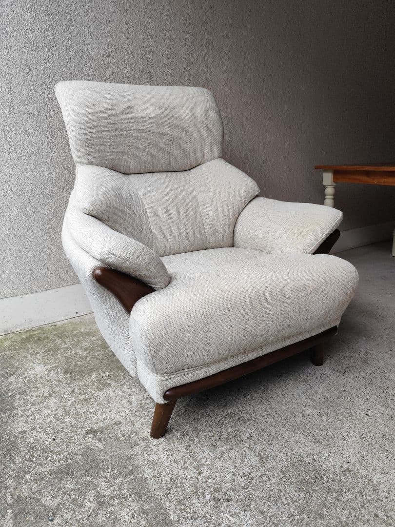 一人掛けソファ　ニトリ　コウテイ3