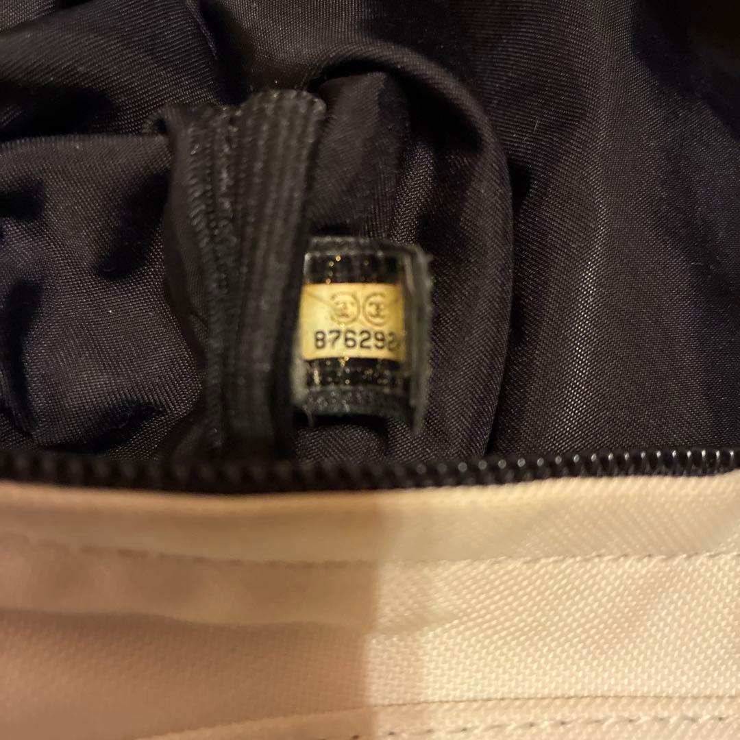 CHANEL ボディバッグ ホワイト