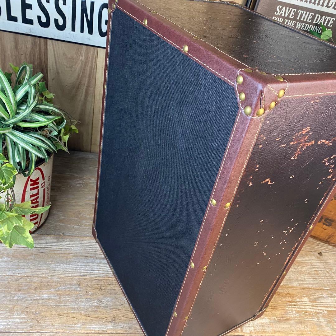 アンティークビンテージ調レザートランクチェスト四段洋タンス収納木製飾り棚レール付