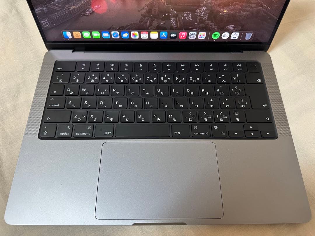 Apple MacBook Pro M3 14 インチ スペースグレイ