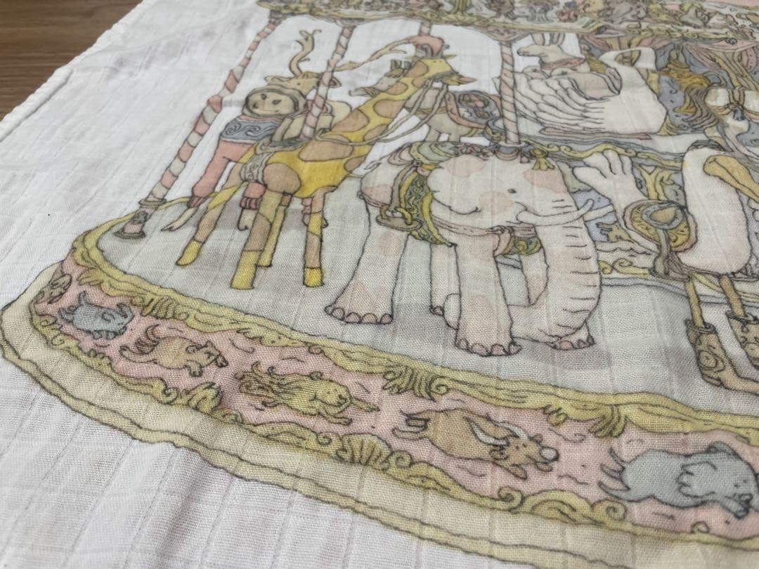 ゆ*ま様 アトリエシュー　AtelierChoux おくるみ　カルーセル　ブラン