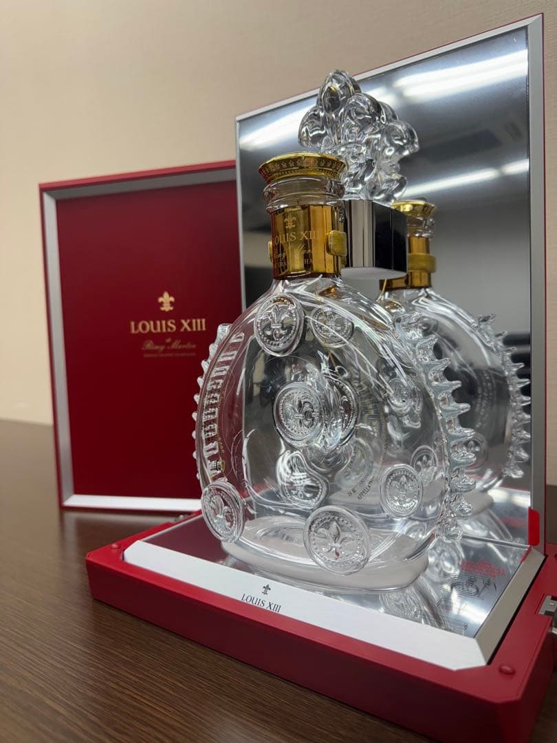 レミーマルタン　ルイ13世　箱付き空き瓶　バカラクリスタルボトル