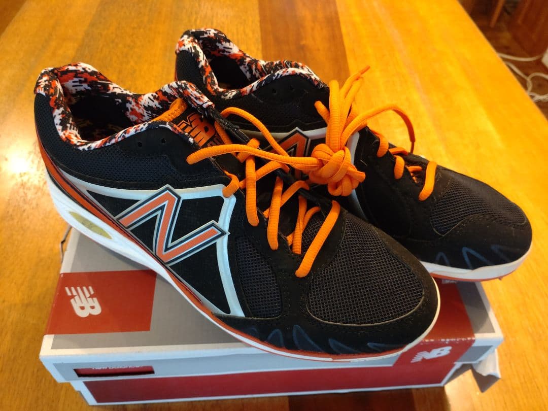New Balance スパイクシューズ
