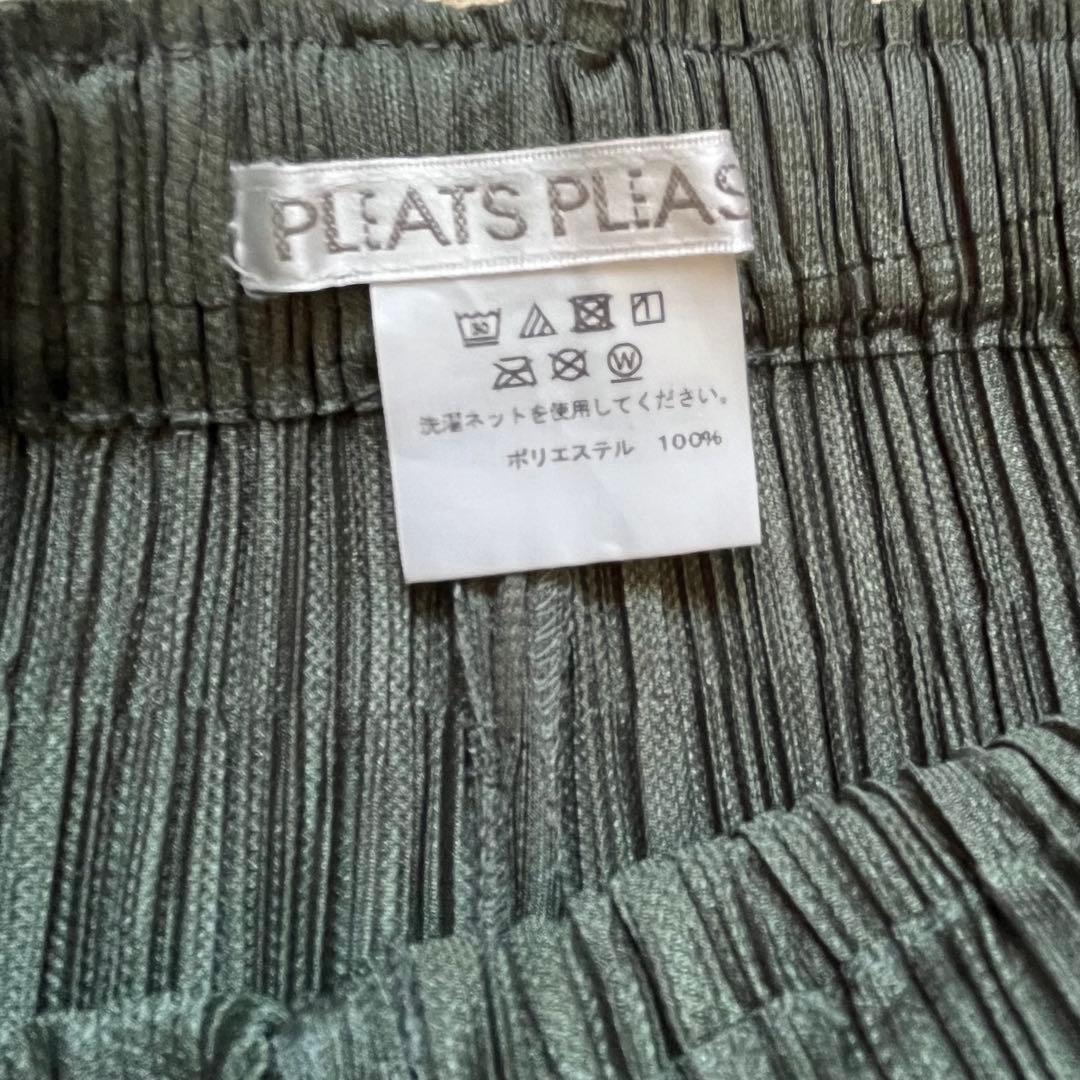 PLEATSPLEASE イッセイミヤケ クロップドパンツ　モスグリーン　2