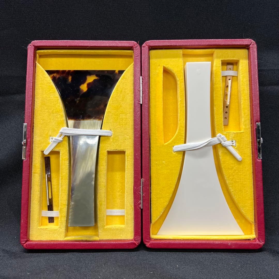 B2【used】三味線　撥　バチ　べっ甲　鼈甲　ケース入り