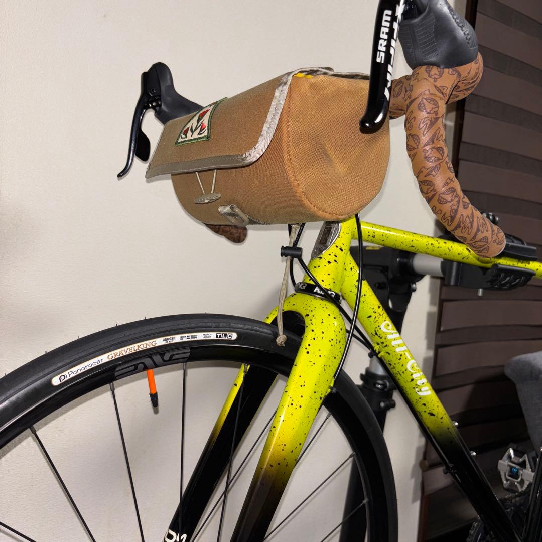 ウルトラロマンス　ハンドルバーバッグ