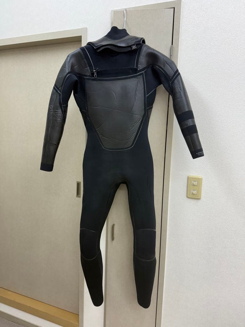 Hurley セミドライ　Mサイズ