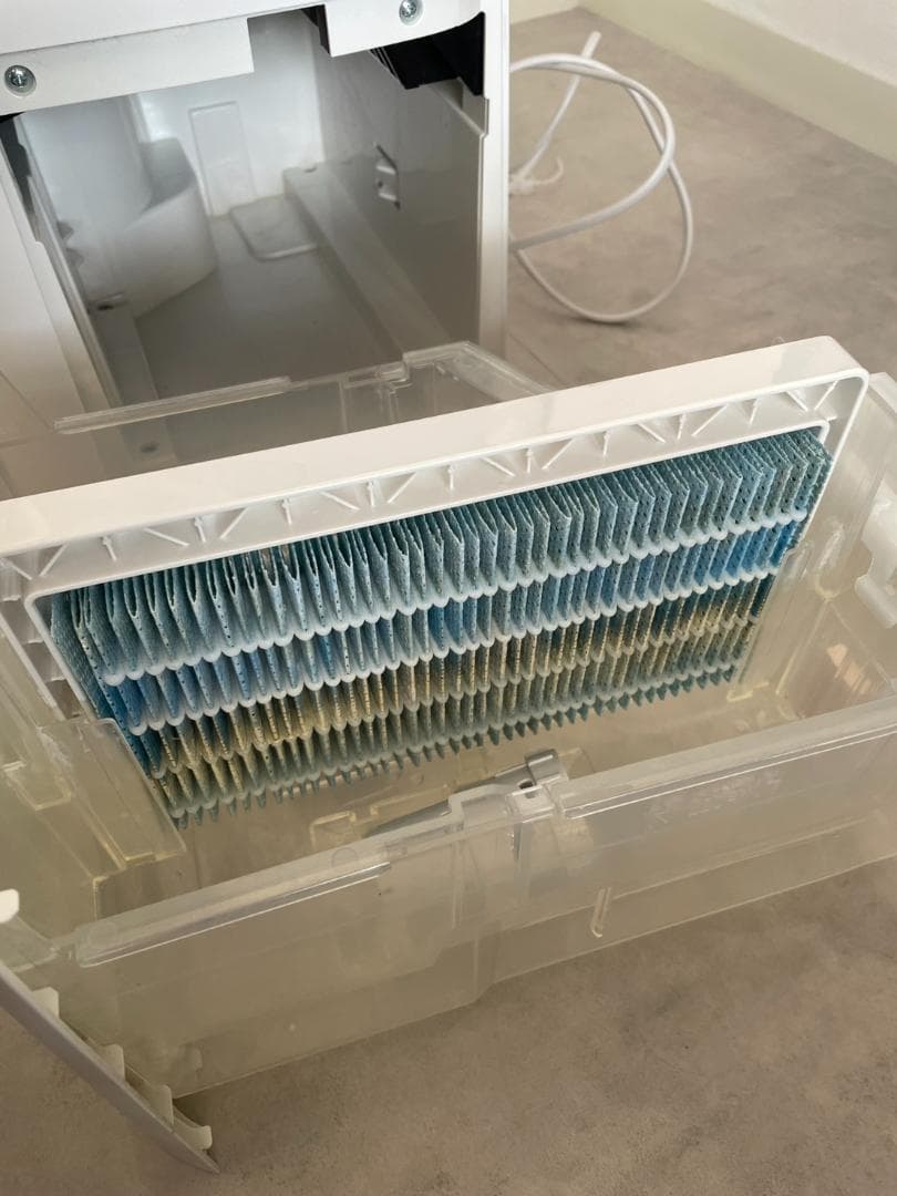 シャープSHARP除湿加湿空気清浄機 KI-PD50-Wプラズマクラスター