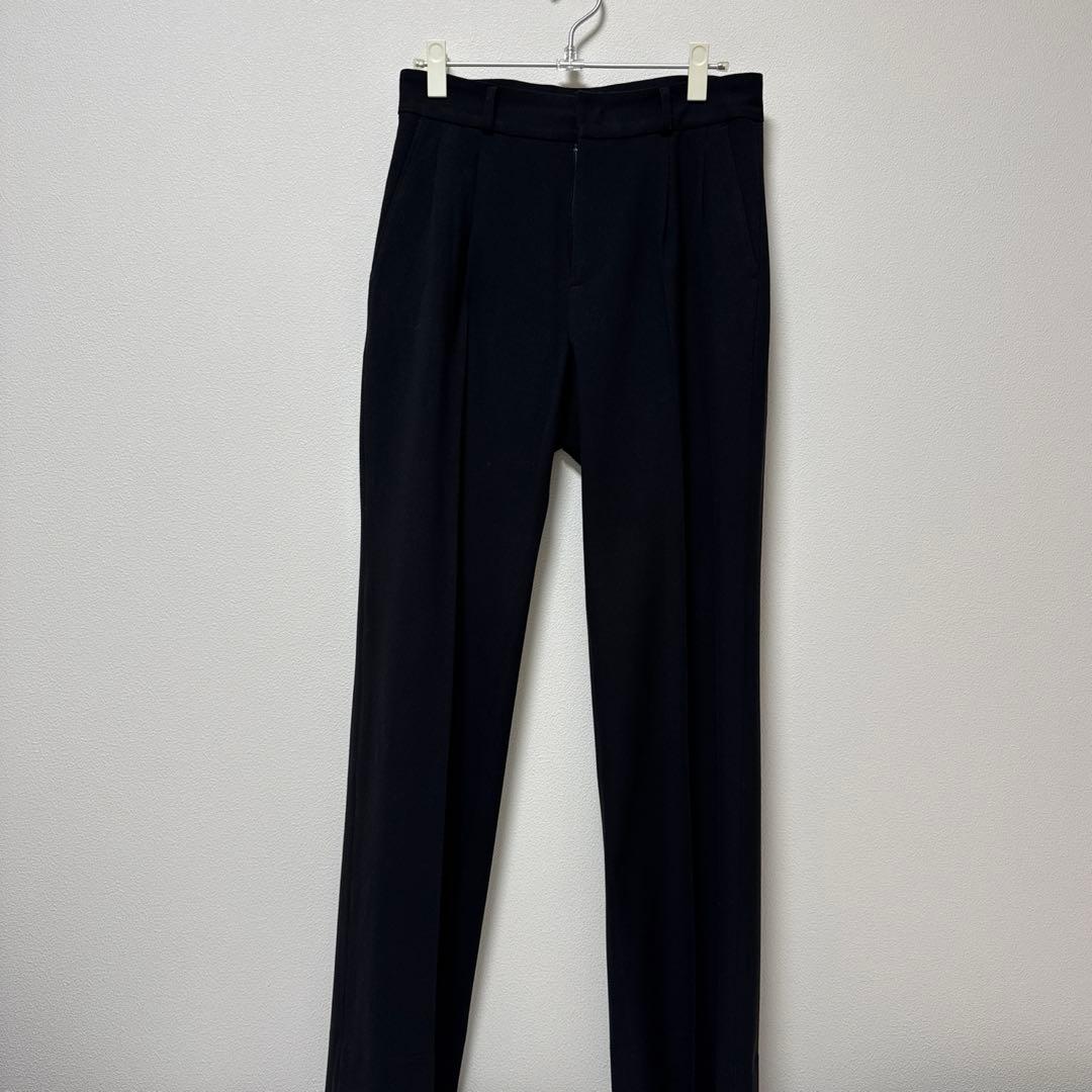 Apartment Three High-Waisted Flare スラックス