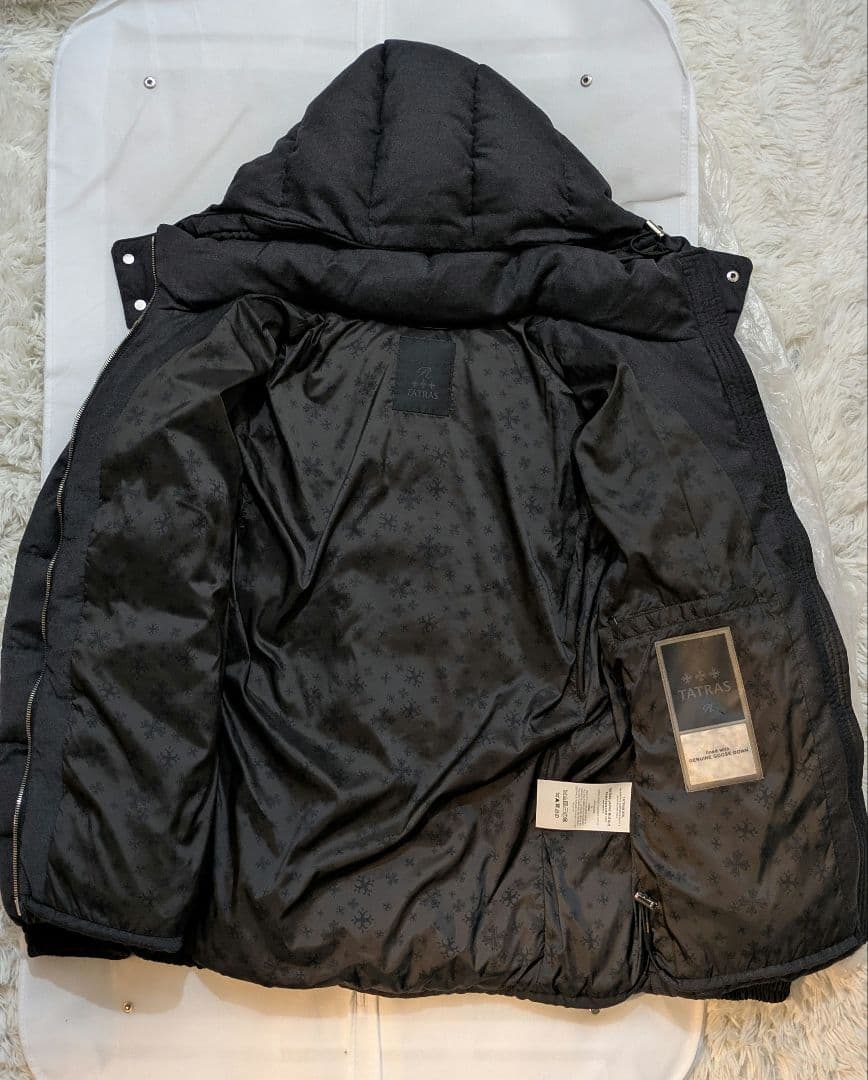 極美品　タトラス DOMIZIANO　ドミツィアーノダウン　サイズ3 チャコール