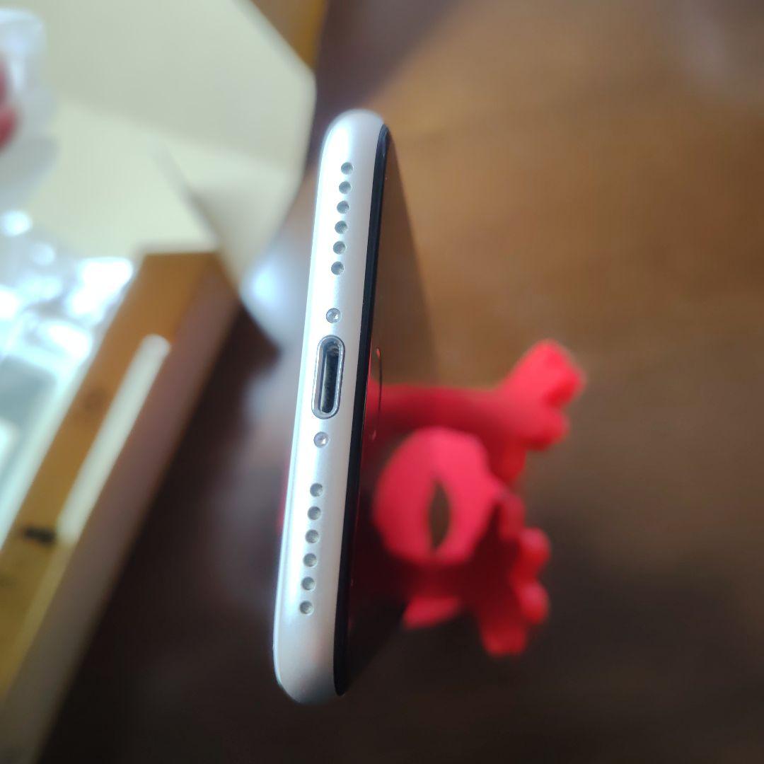 Apple iPhone SE(第3世代) 64GB