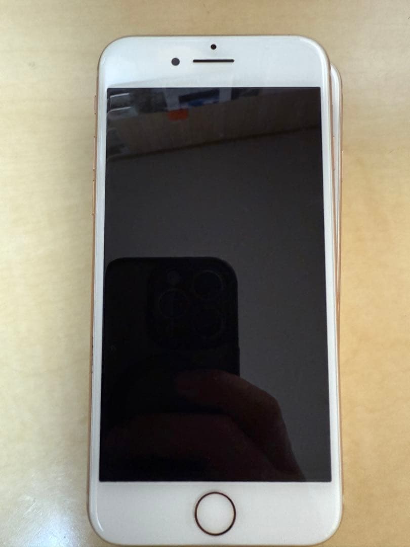 【4台セット】iPhone8 3台 iPhone7 1台