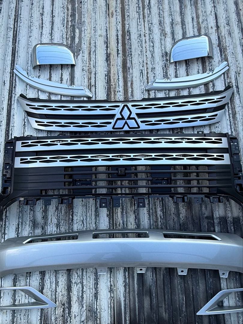 デリカD5 フロントグリルセット　サイドミラー