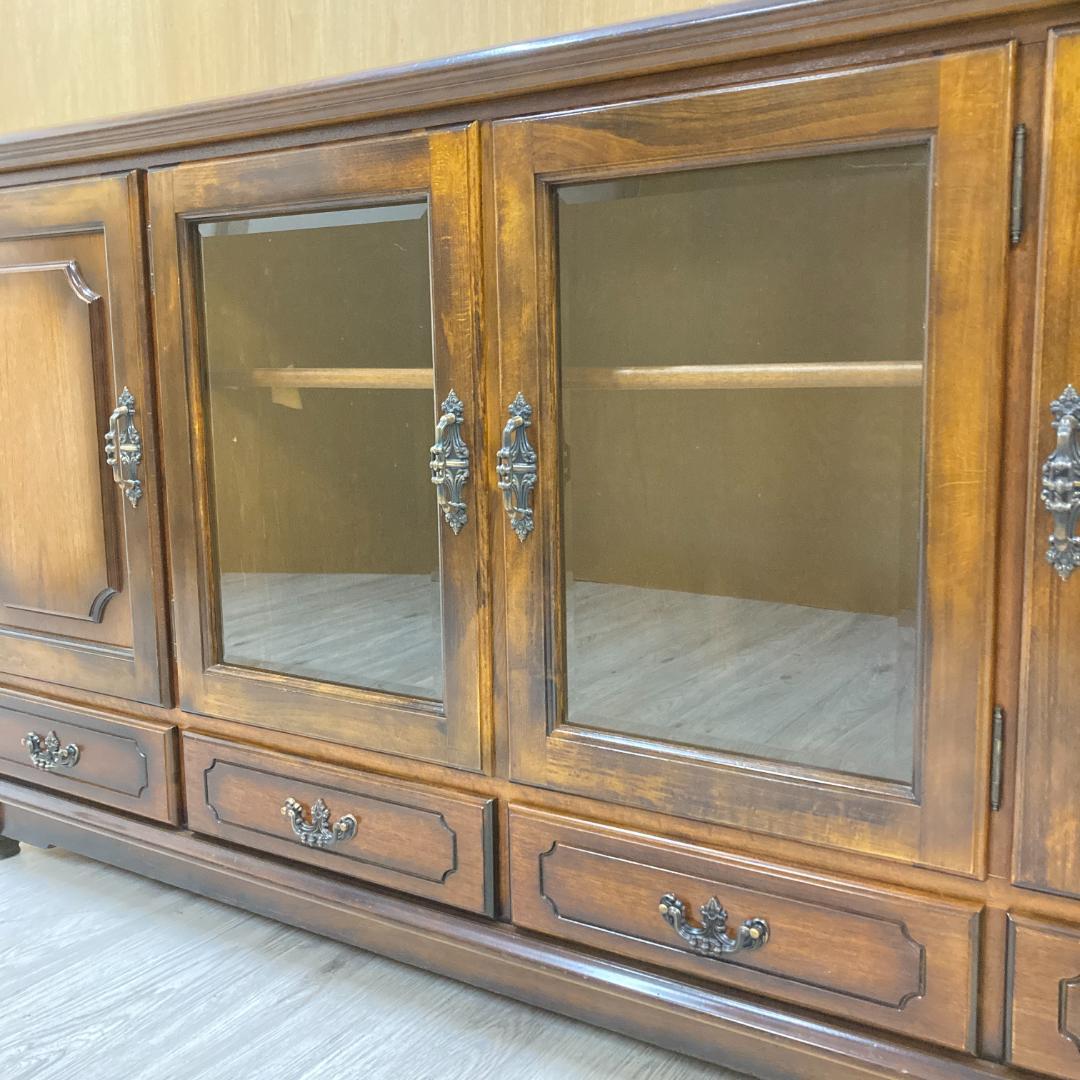 【カリモク】コロニアル　サイドボード　リビングボード　キャビネット