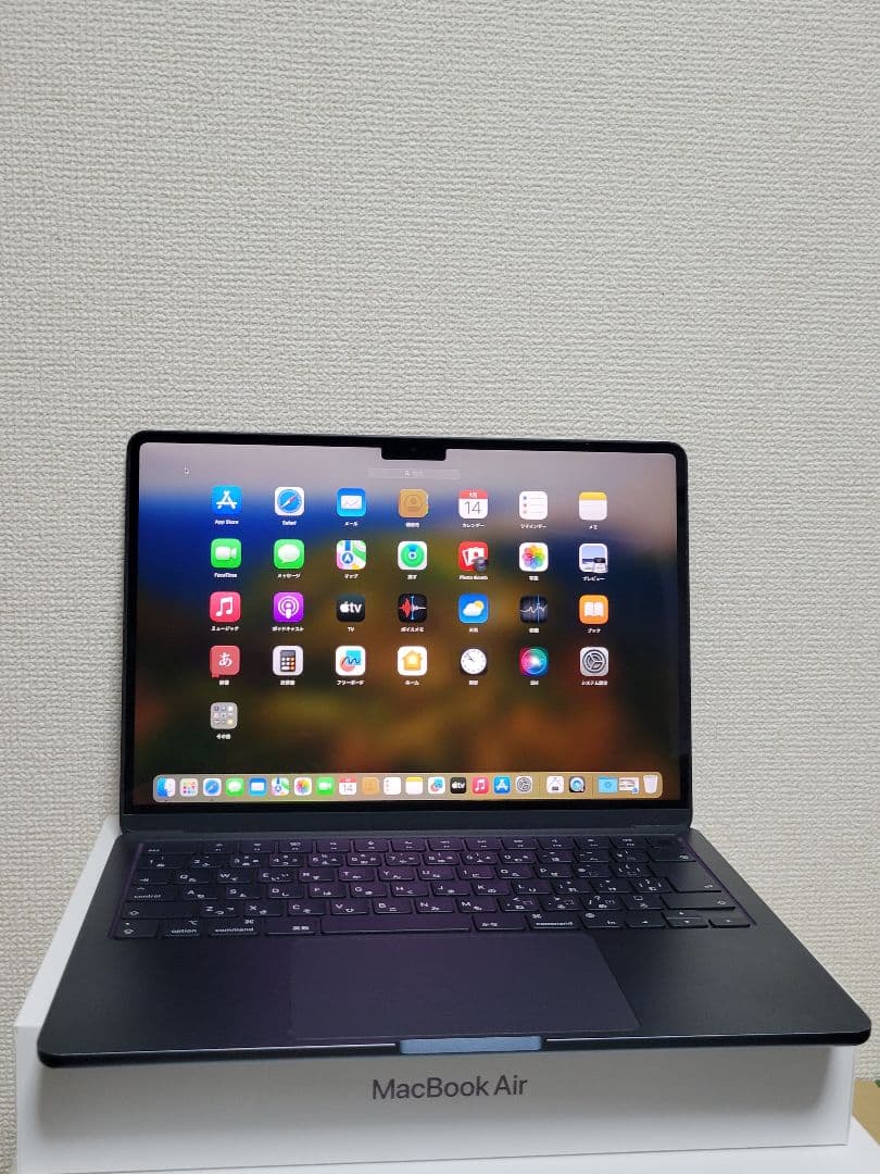 Apple MacBook Air (M2, 2022) 本体