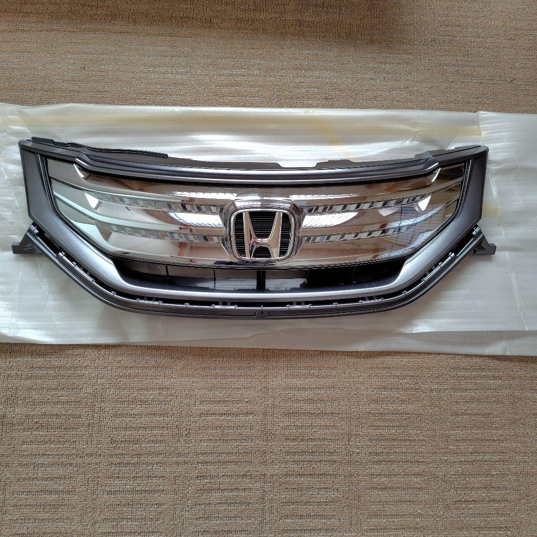 HONDA　フリード　H24年式　GP3　純正フロントグリル 新品未使用