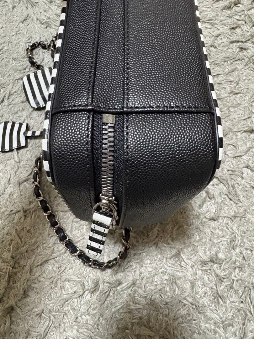 モノトーン　バニティ　ショルダー　ノベルティ