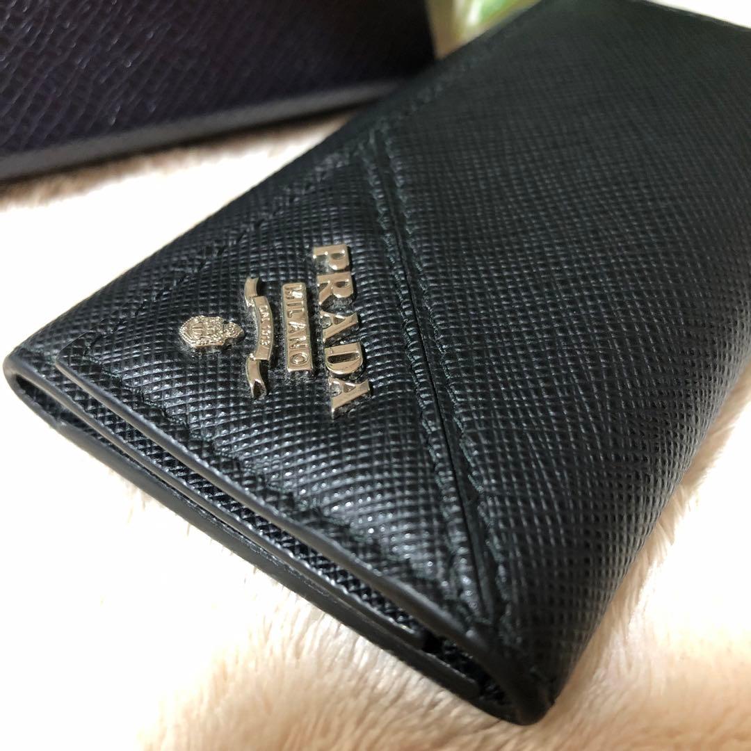 極美品　プラダ　キーケース　6連　サフィアーノレザー　ブラック　黒　箱付き