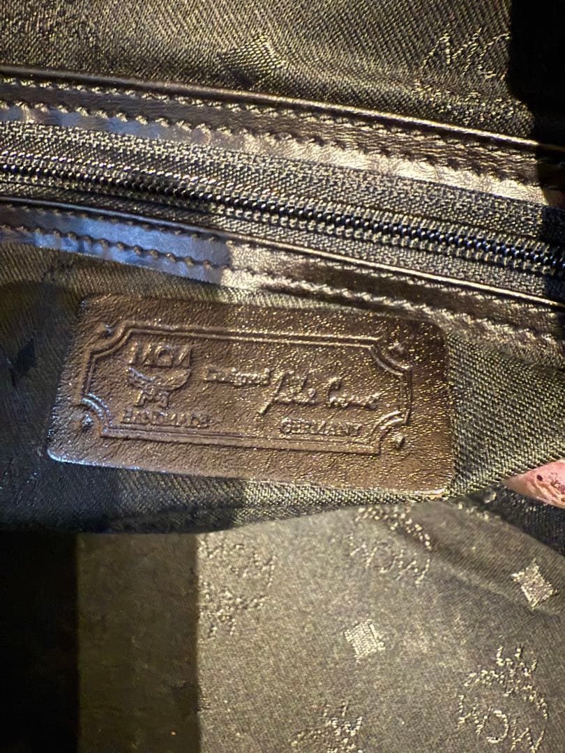 MCM ブラック 総柄ボストンバッグ