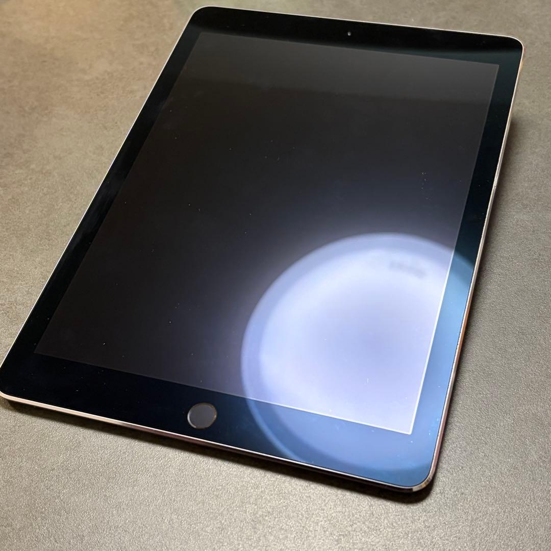 iPad Pro 9.7インチ Cellular 256GB MLQ62J/A