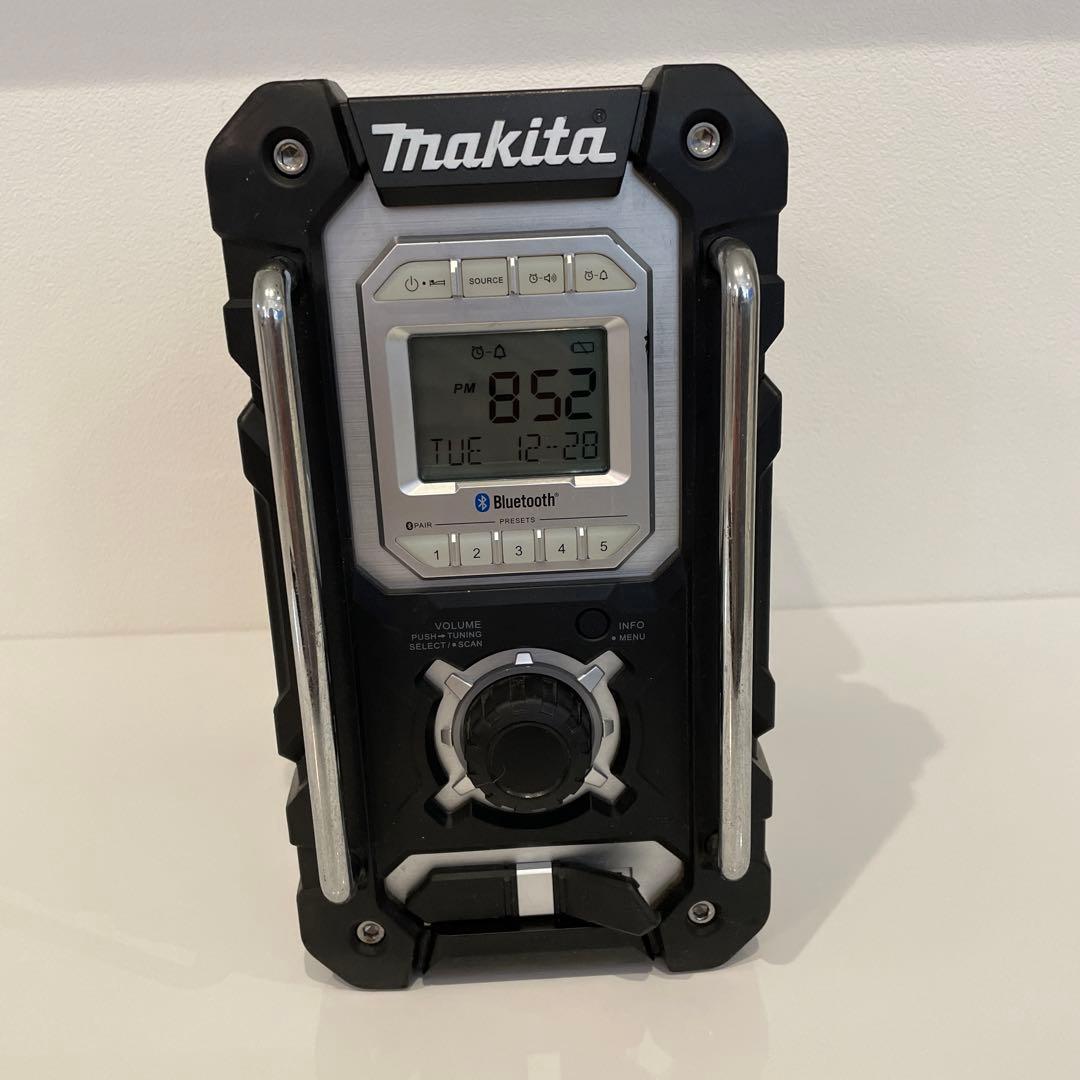 マキタ/Bluetooth/充電式ラジオ/MR108 ／充電器　バッテリー4個付