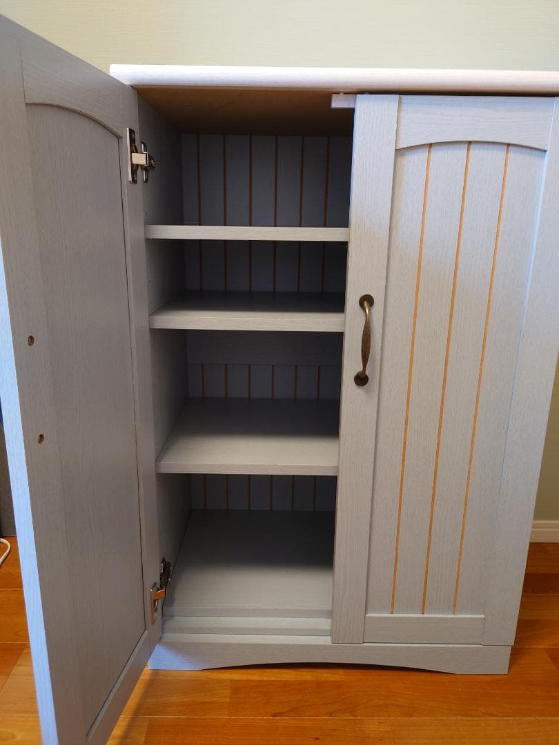 ニトリ　フレンチスタイル キャビネット