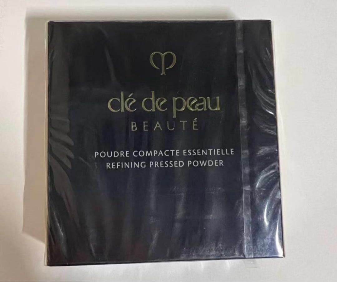 クレドポーボーテ　プードルコンパクトエサンシエルn エレガントスリム